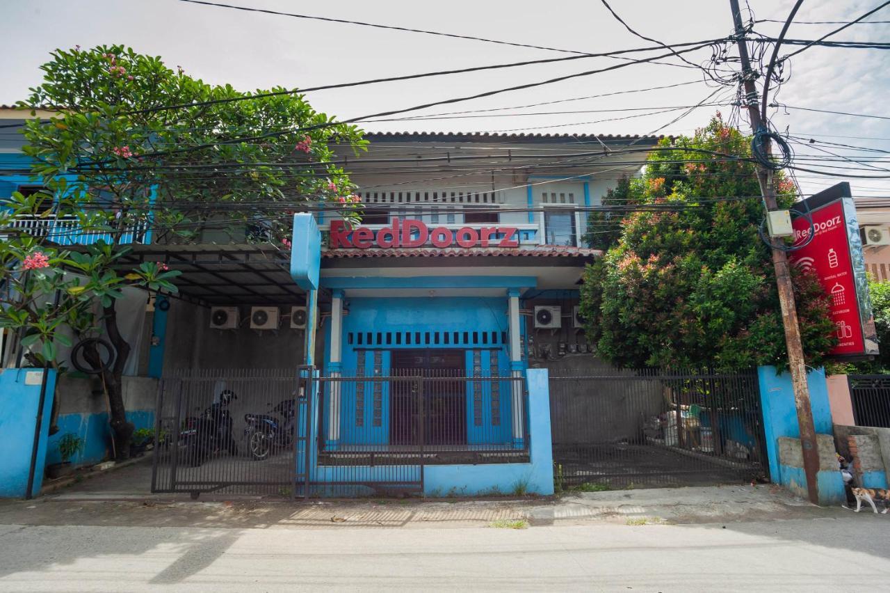Reddoorz Near Margonda Raya Hotel Depok Kültér fotó